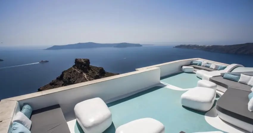 Andronikos Santorini main view