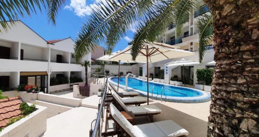 Apartamentos Ambassador main view