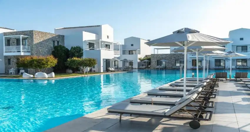 Diamond Deluxe Hotel main view