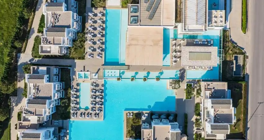 Diamond Deluxe Hotel view 3