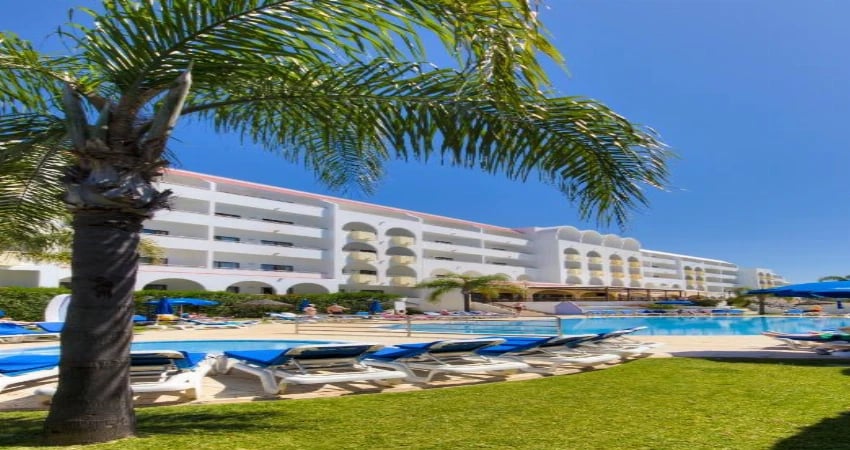Paladim & Alagoa Mar Aparthotels view 3