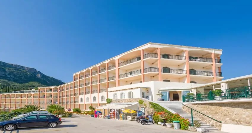 Cnic Paleo Artnouveau Hotel view 3