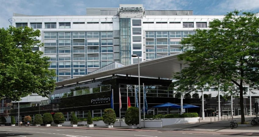 Pullman Cologne view 2