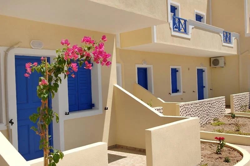 Bella Santorini view 3