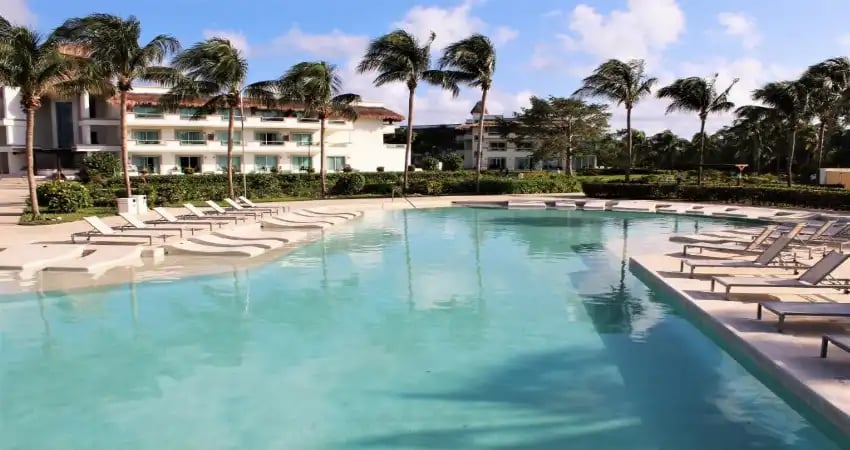 Bluebay Grand Esmeralda main view
