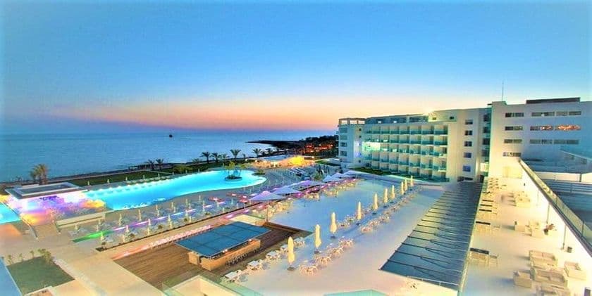 King Evelthon Beach Hotel & Resort