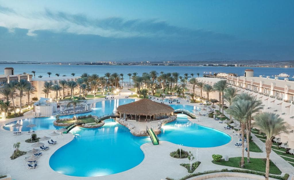 Pyramisa Beach Sahl Hasheesh Hotel
