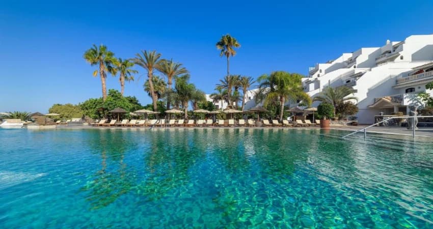 Regency Country Club, Apartments Suites